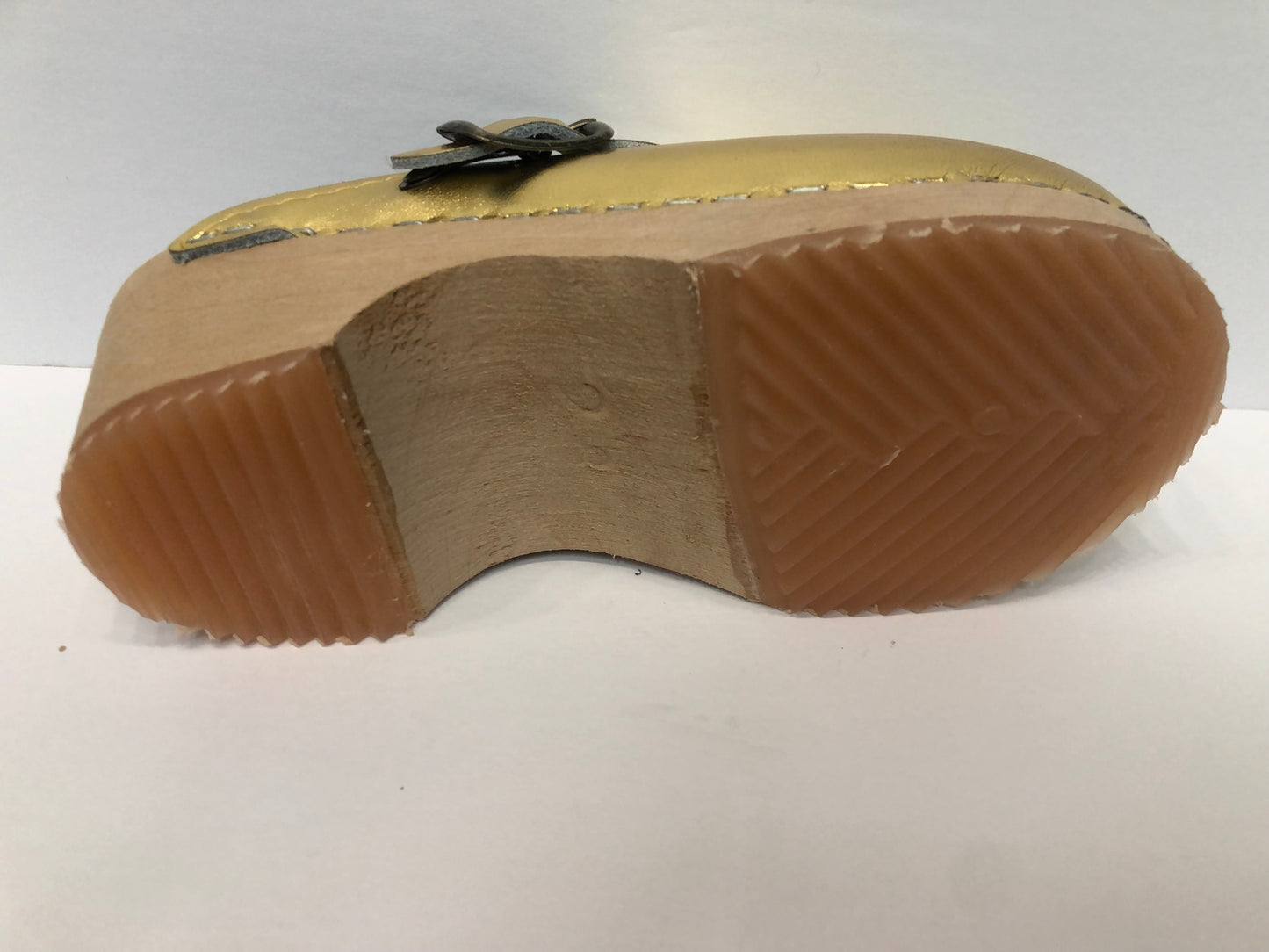 CLOGS GOLD
