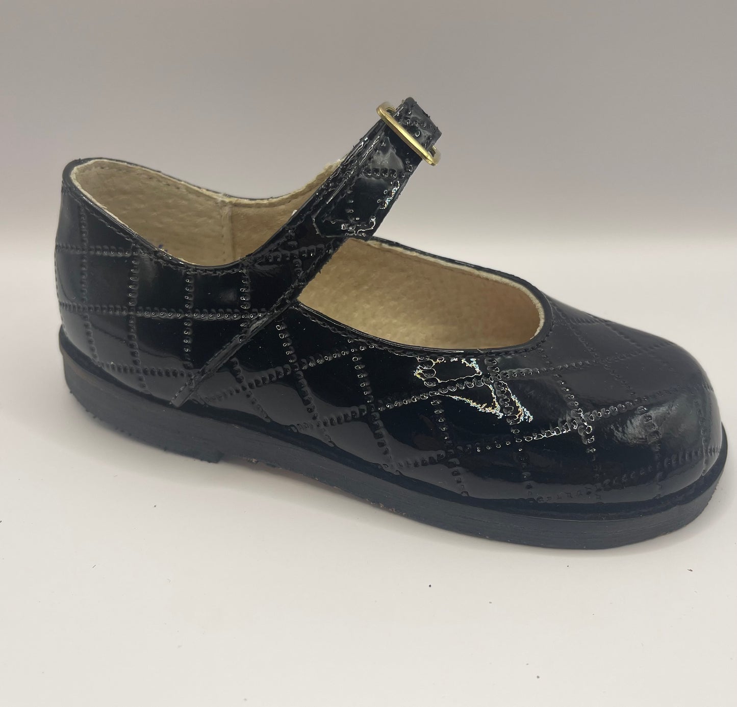 8000 CENTER BUCKLE  BLACK PATENT