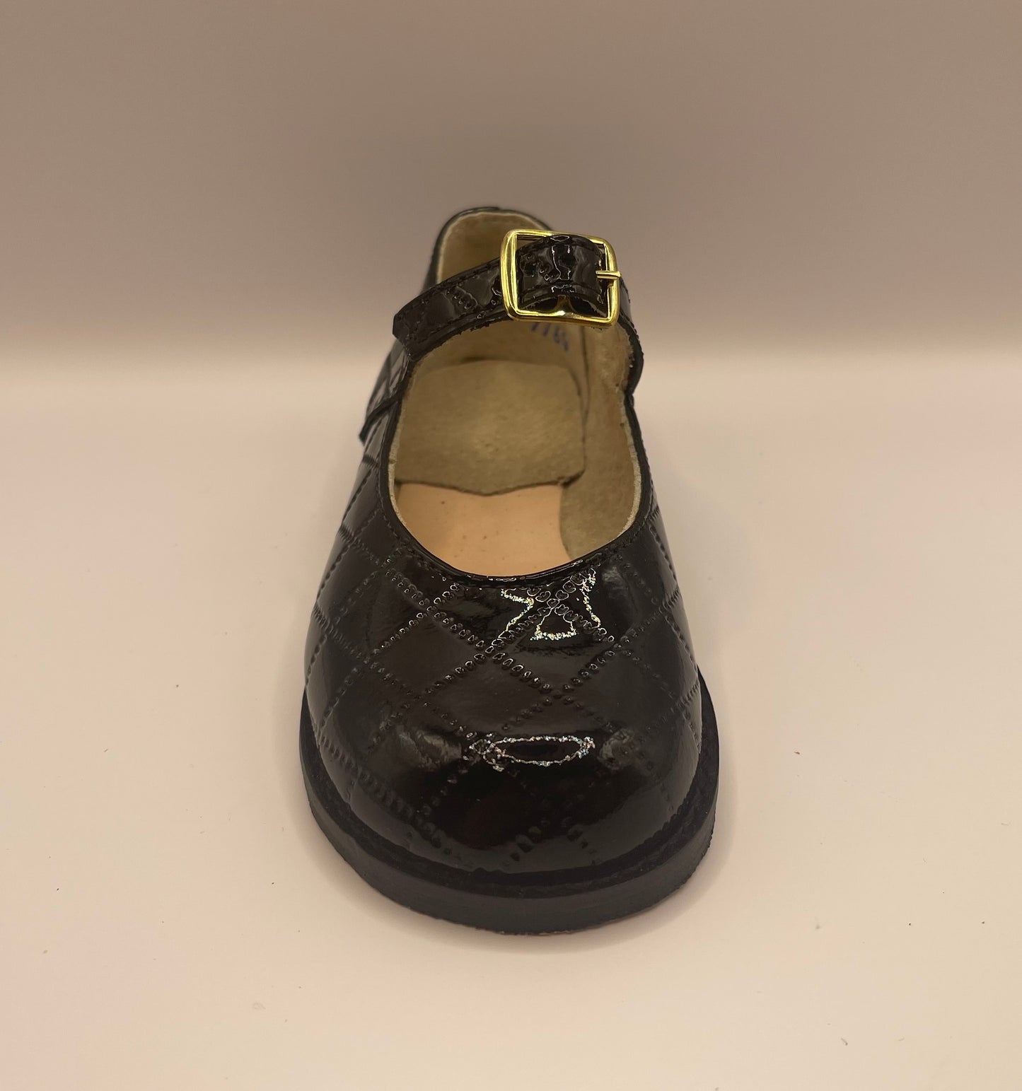 8000 CENTER BUCKLE  BLACK PATENT