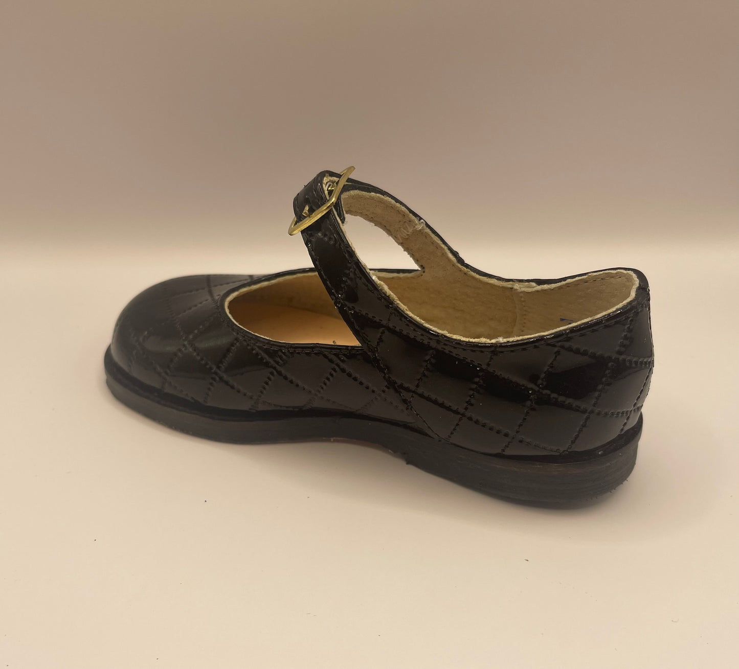 8000 CENTER BUCKLE  BLACK PATENT