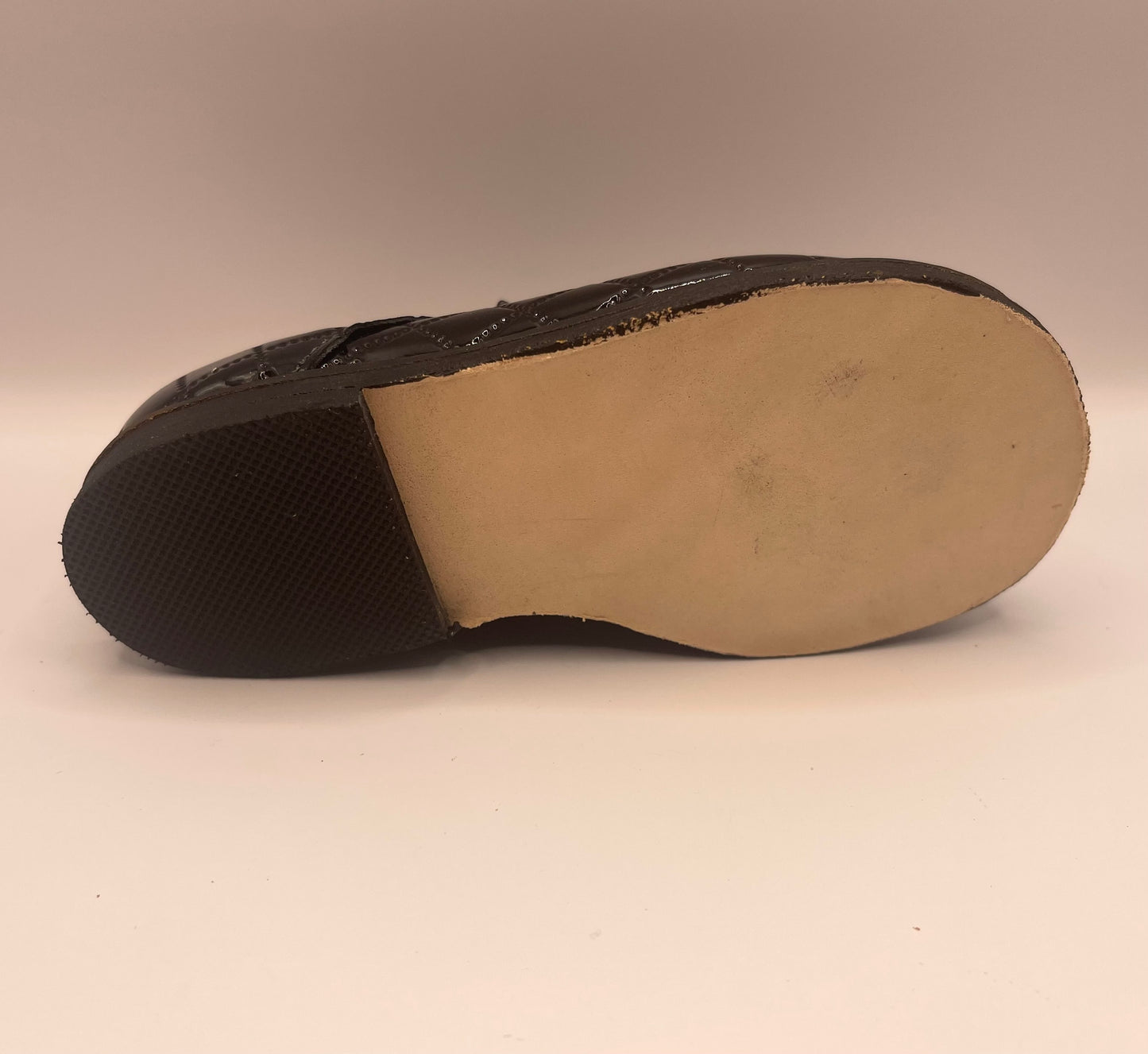 8000 CENTER BUCKLE  BLACK PATENT